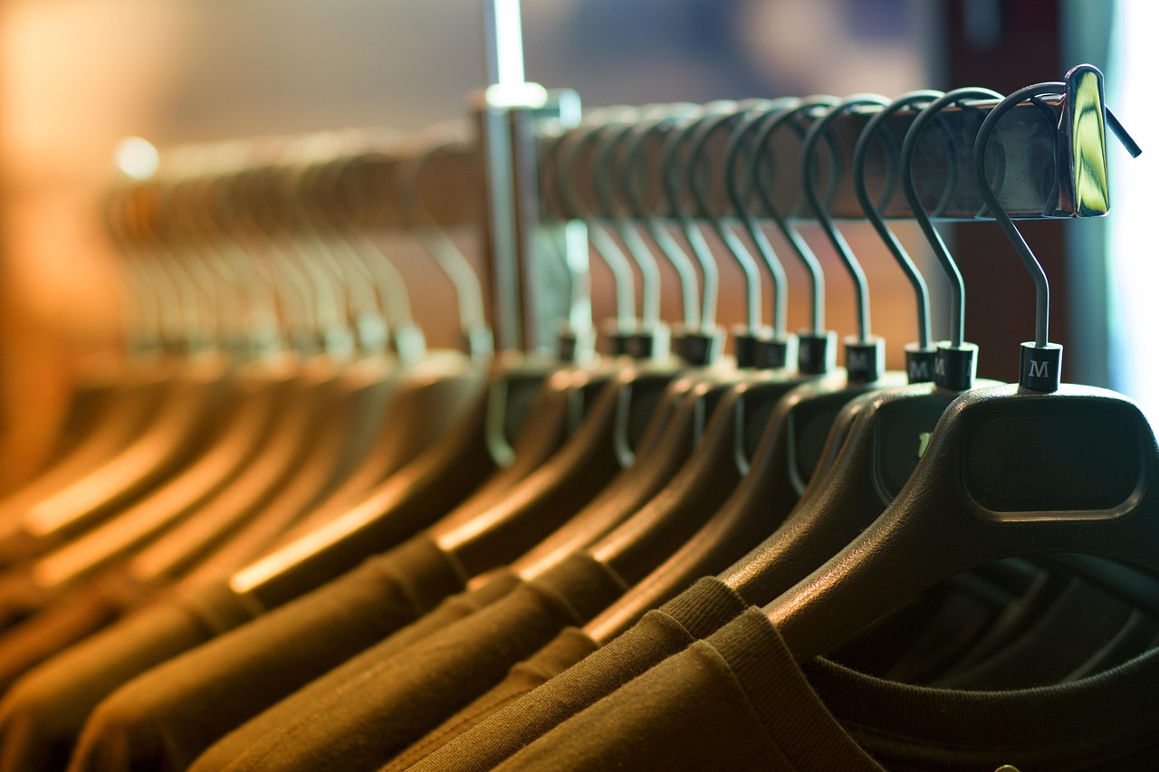 clothes-1834650_1280